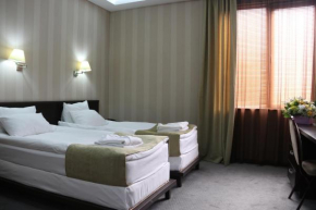  D'Plaza Hotel  Тбилиси